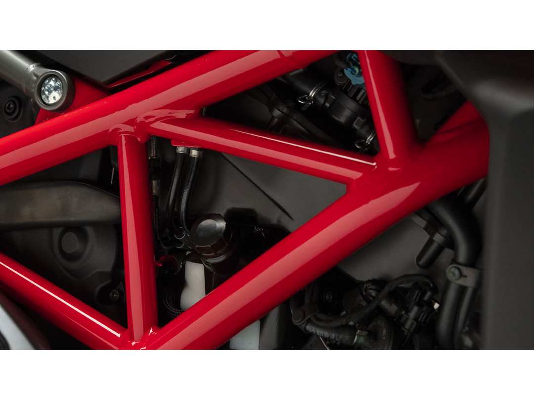 2025 Ducati Hypermotard 950 - Image 16