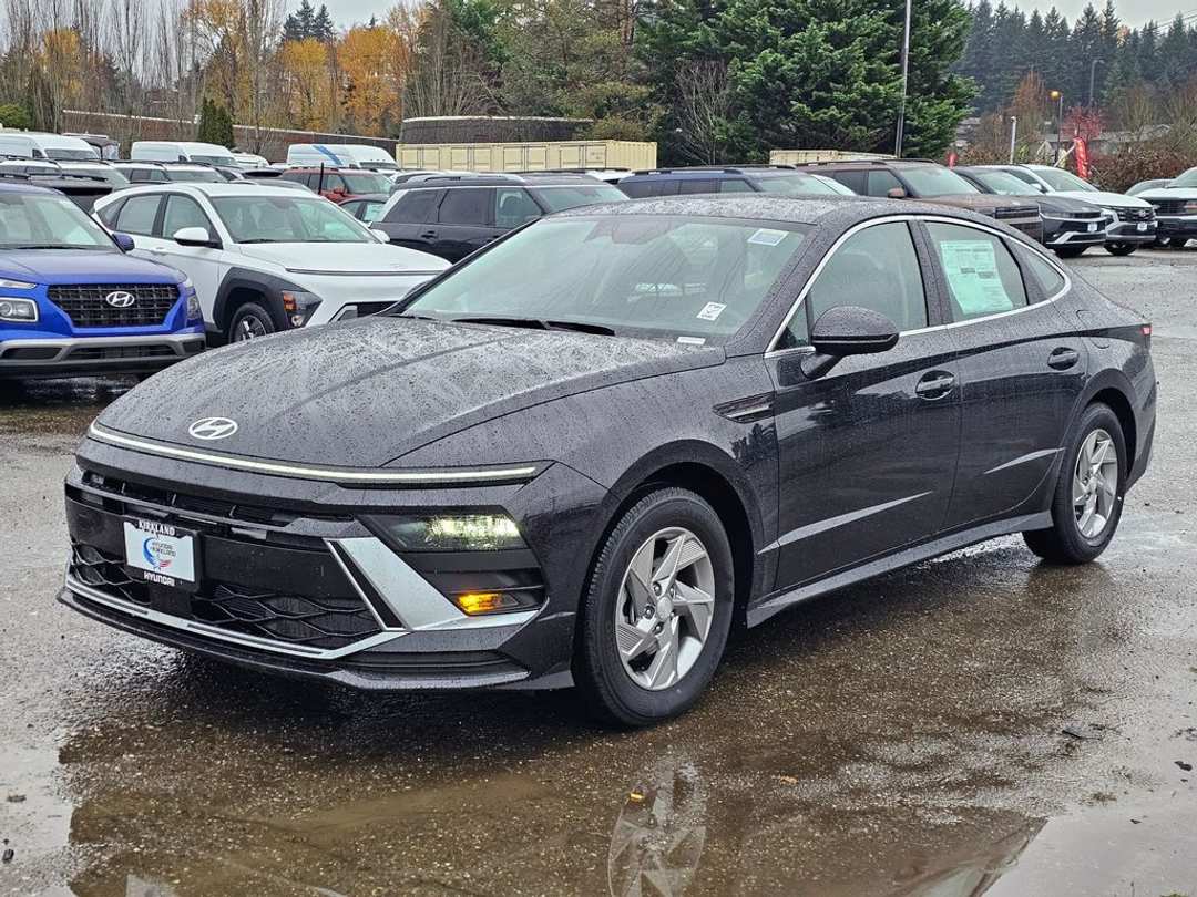 2026 Hyundai Sonata SE - Image 3