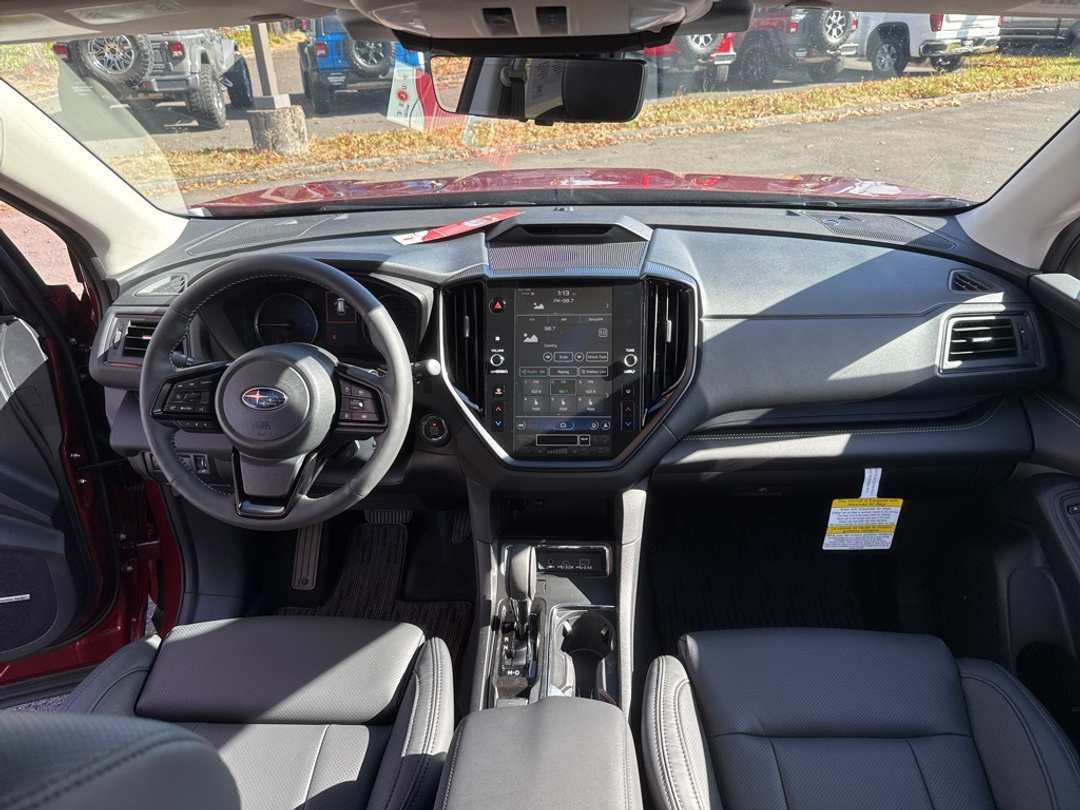 2025 Subaru Ascent Onyx Edition Touring - Image 30