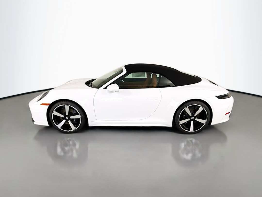 2026 Porsche 911 - Image 2