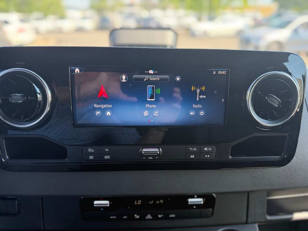 2025 Mercedes-Benz Sprinter 2500 Cargo 144 WB - Image 33