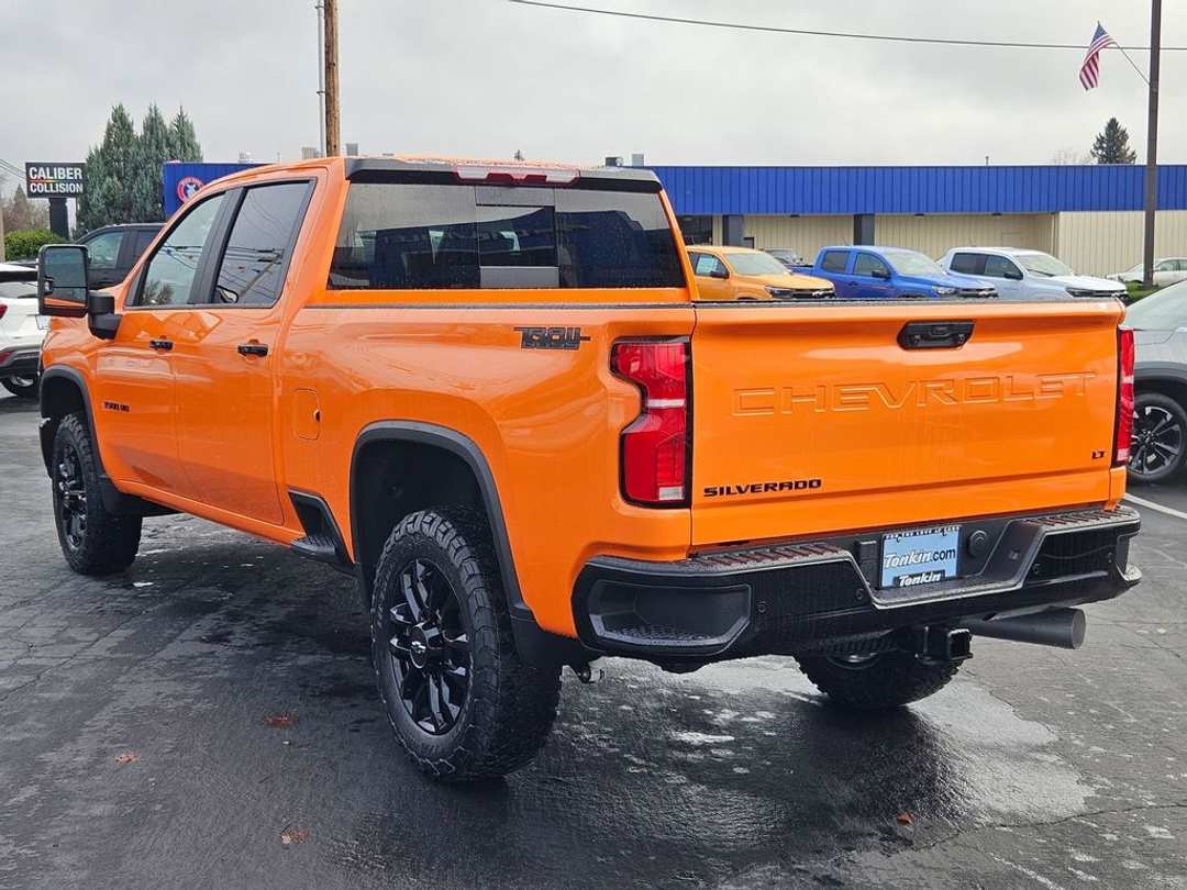 2026 Chevrolet Silverado 3500Hd LT - Image 4