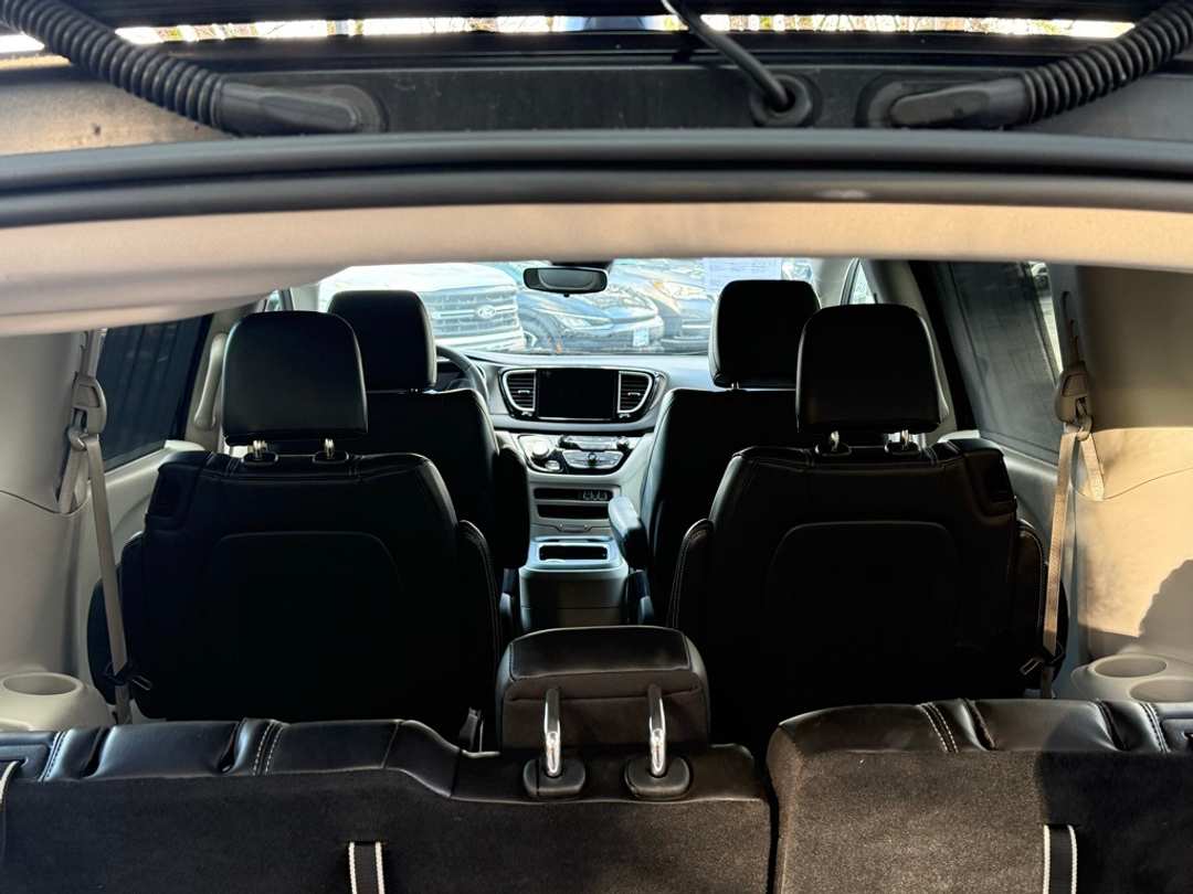 2023 Chrysler Pacifica Touring L - Image 27