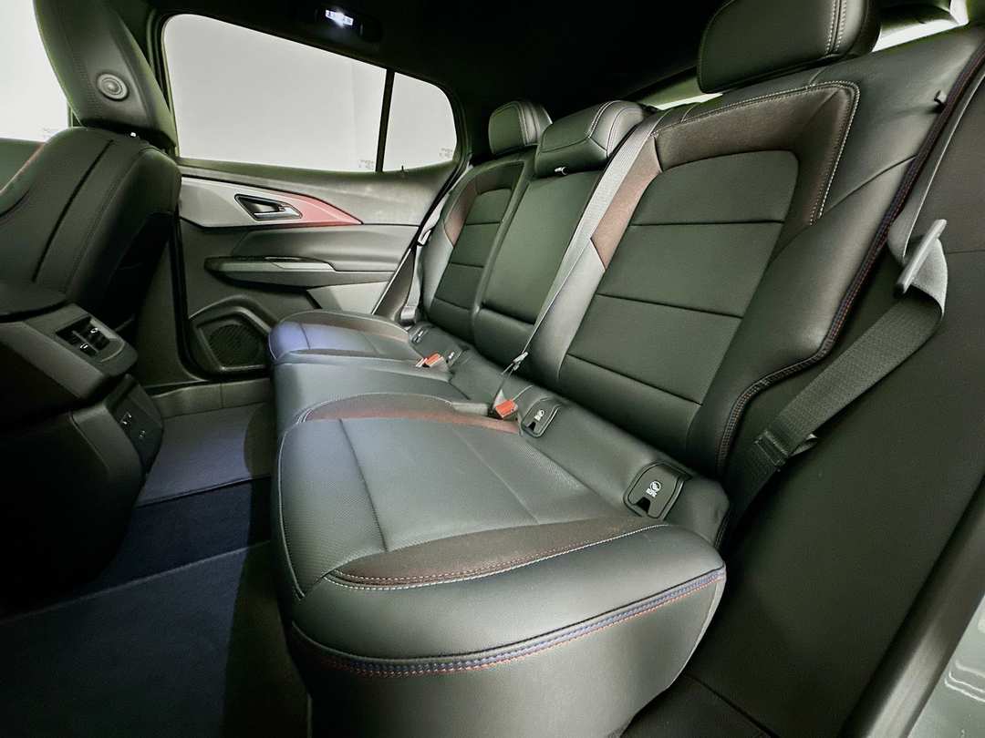 2026 Chevrolet Equinox Ev RS - Image 25