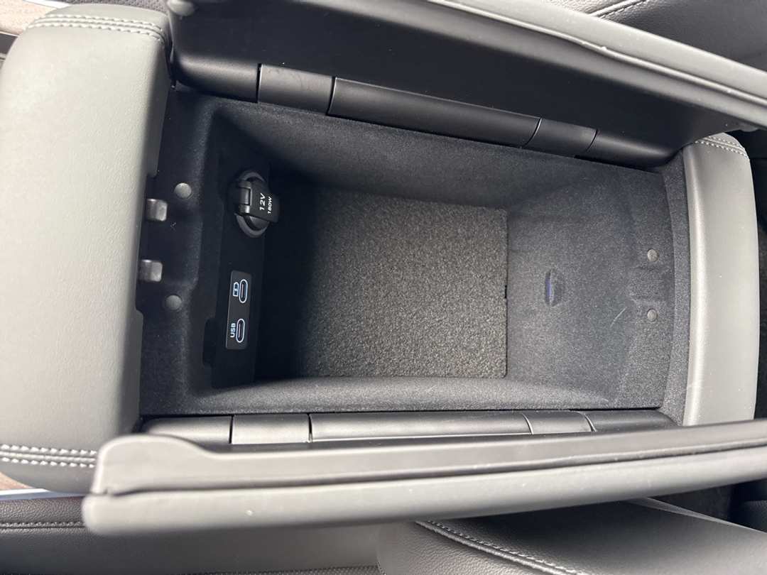 2026 Genesis G80 2.5T - Image 29