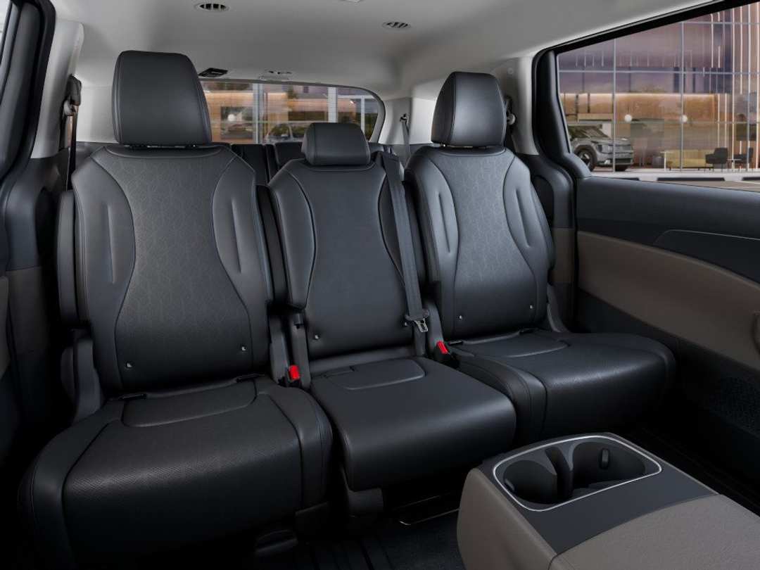 2026 Kia Carnival LXS - Image 16