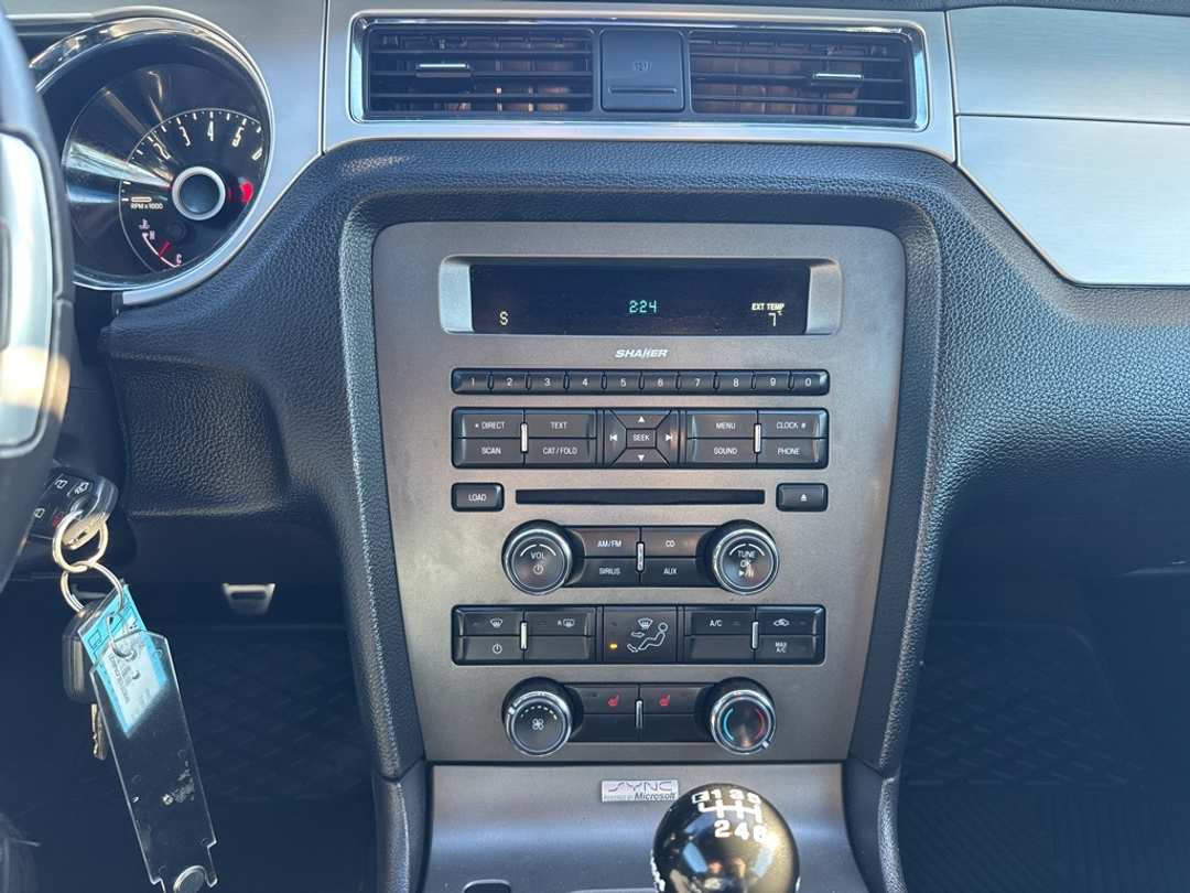 2014 Ford Mustang GT - Image 20