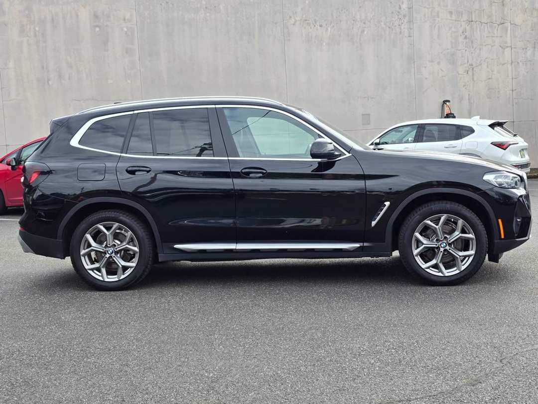 2023 BMW X3 xDrive30i - Image 2