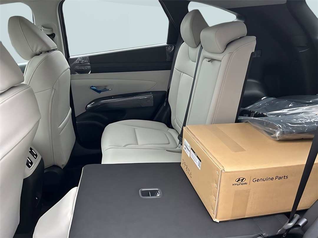 2026 Hyundai Tucson SEL Premium - Image 10