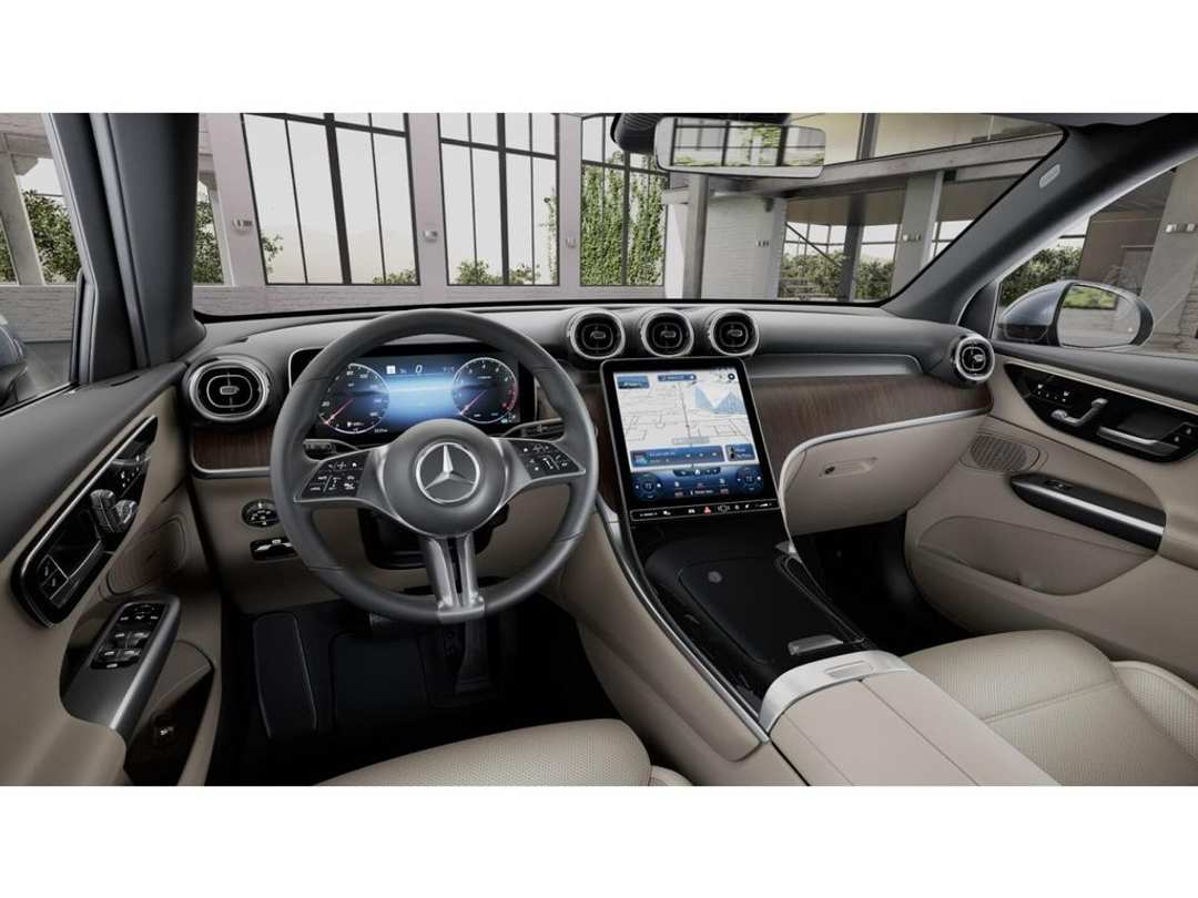 2025 Mercedes-Benz GLC 300 - Image 3