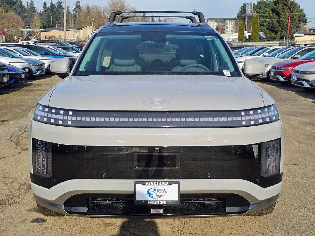 2026 Hyundai Ioniq 9 Performance Calligraphy - Image 2