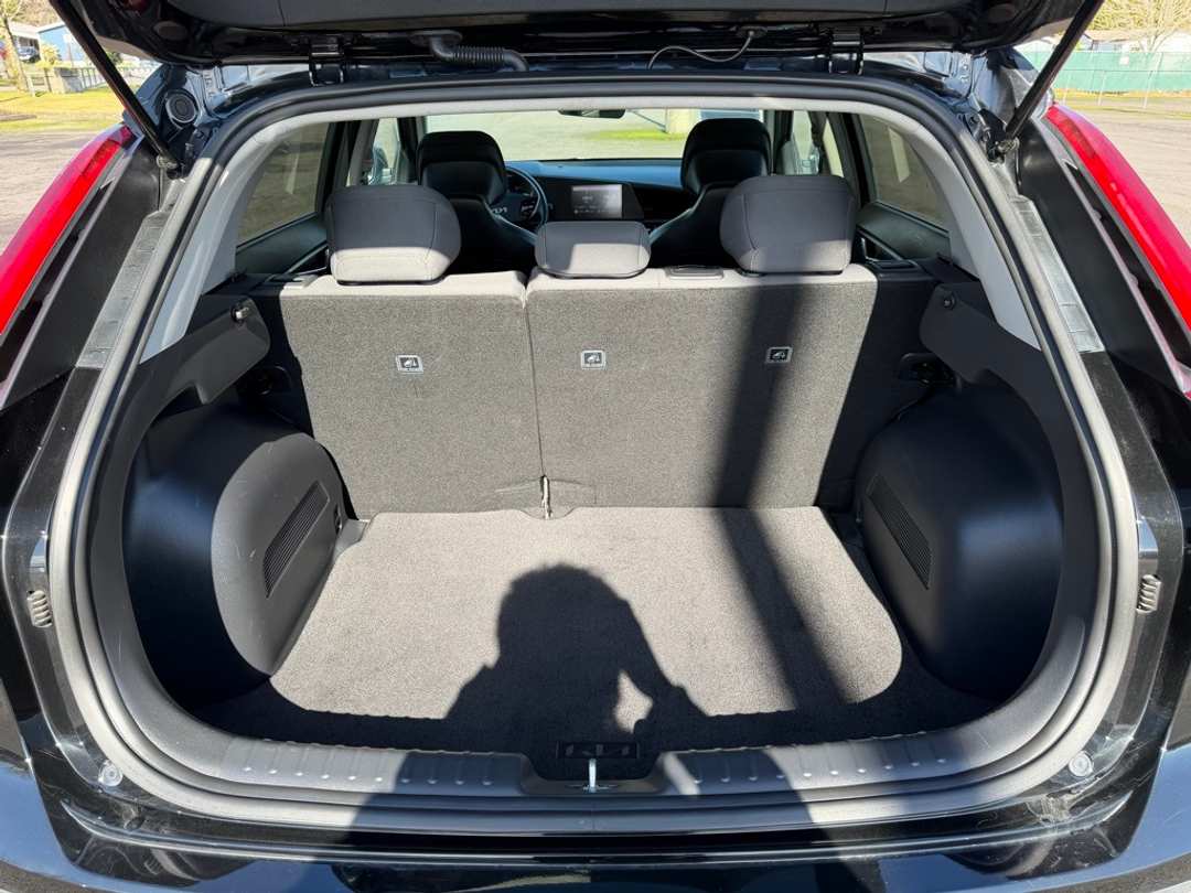 2024 Kia Niro LX - Image 11