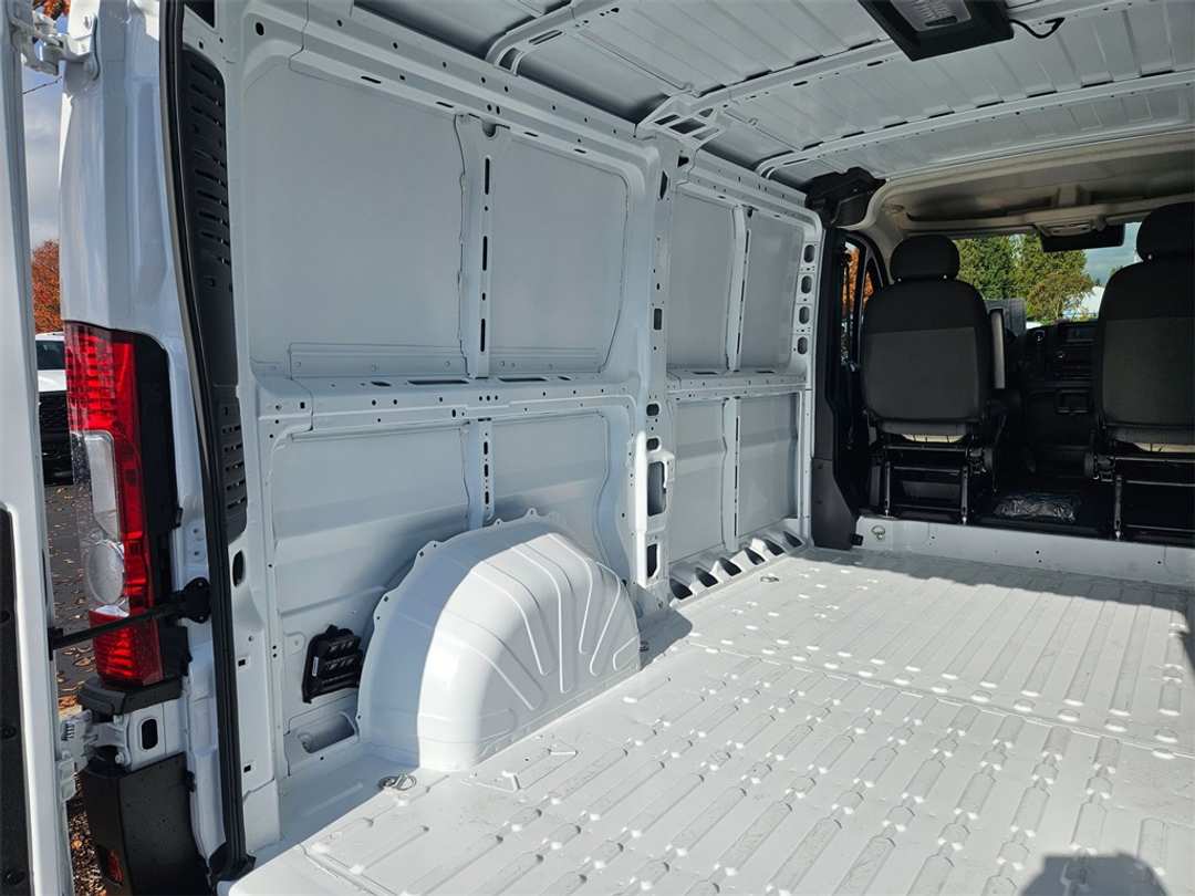 2026 Ram Promaster 1500 Low Roof - Image 28