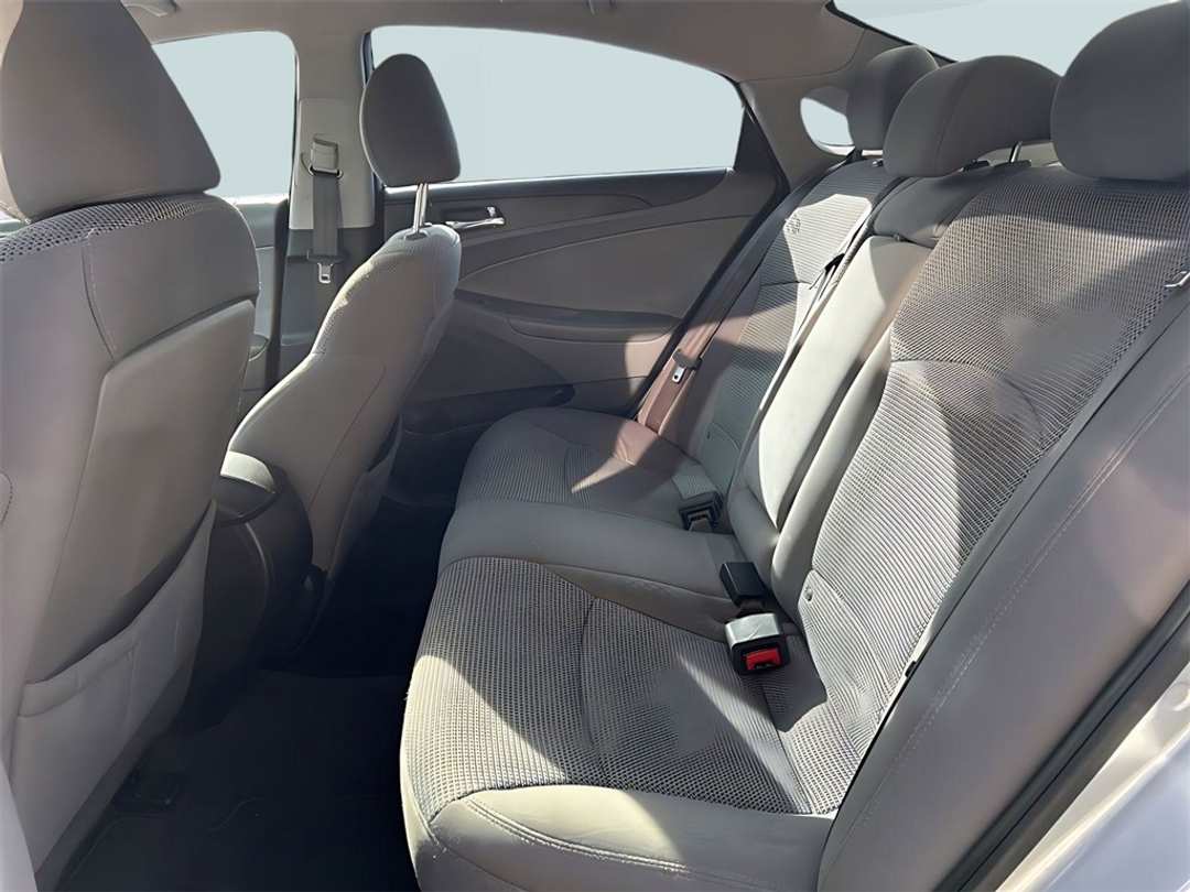 2012 Hyundai Sonata GLS - Image 10