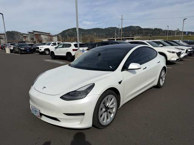 2021 Tesla Model 3 Standard Range Plus