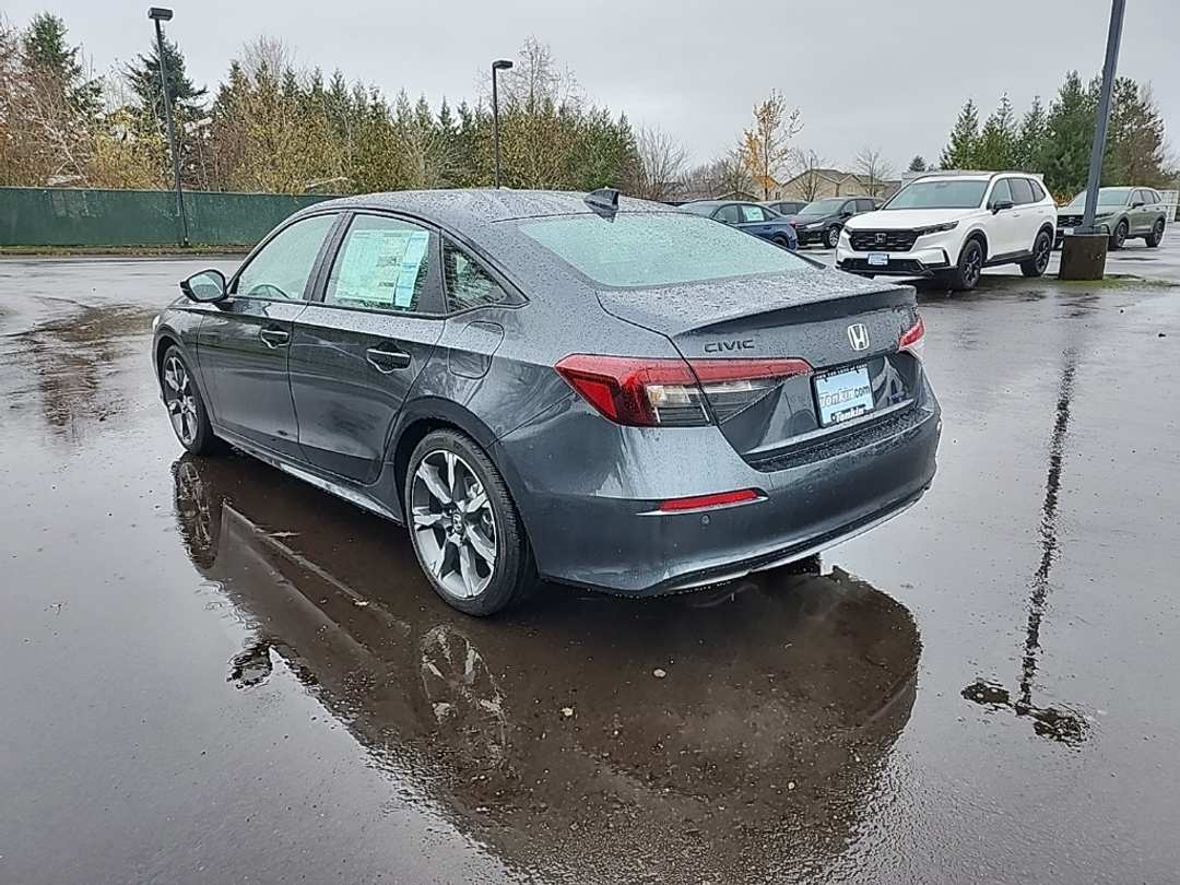 2026 Honda Civic Sport Touring - Image 5