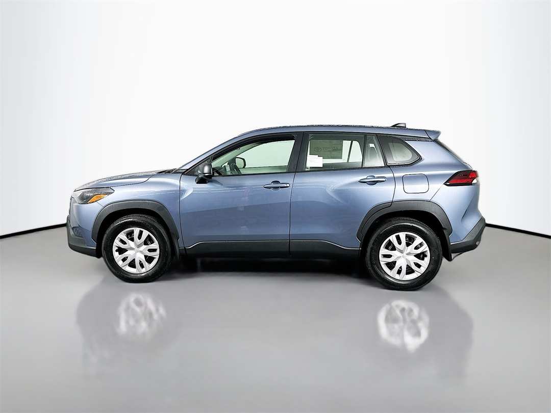 2026 Toyota Corolla Cross L - Image 4