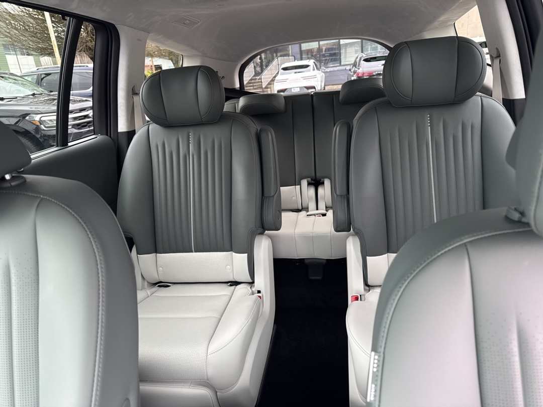 2026 Hyundai Ioniq 9 Performance Calligraphy - Image 35