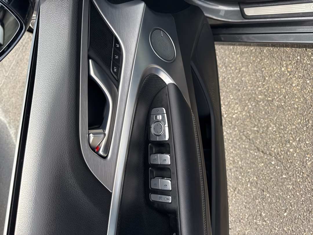 2019 Genesis G70 2.0T Advanced - Image 16