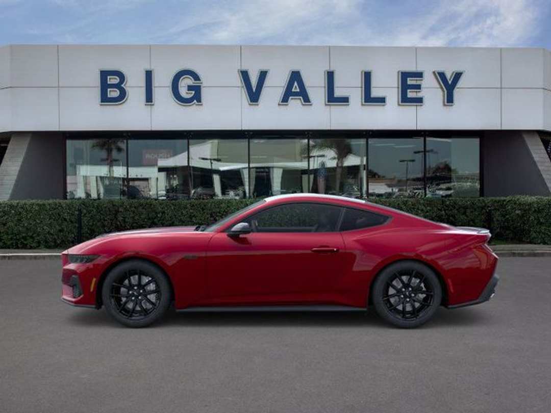 2025 Ford Mustang GT - Image 3