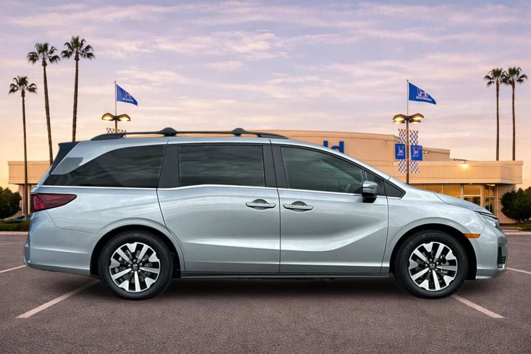2026 Honda Odyssey EXL - Image 3