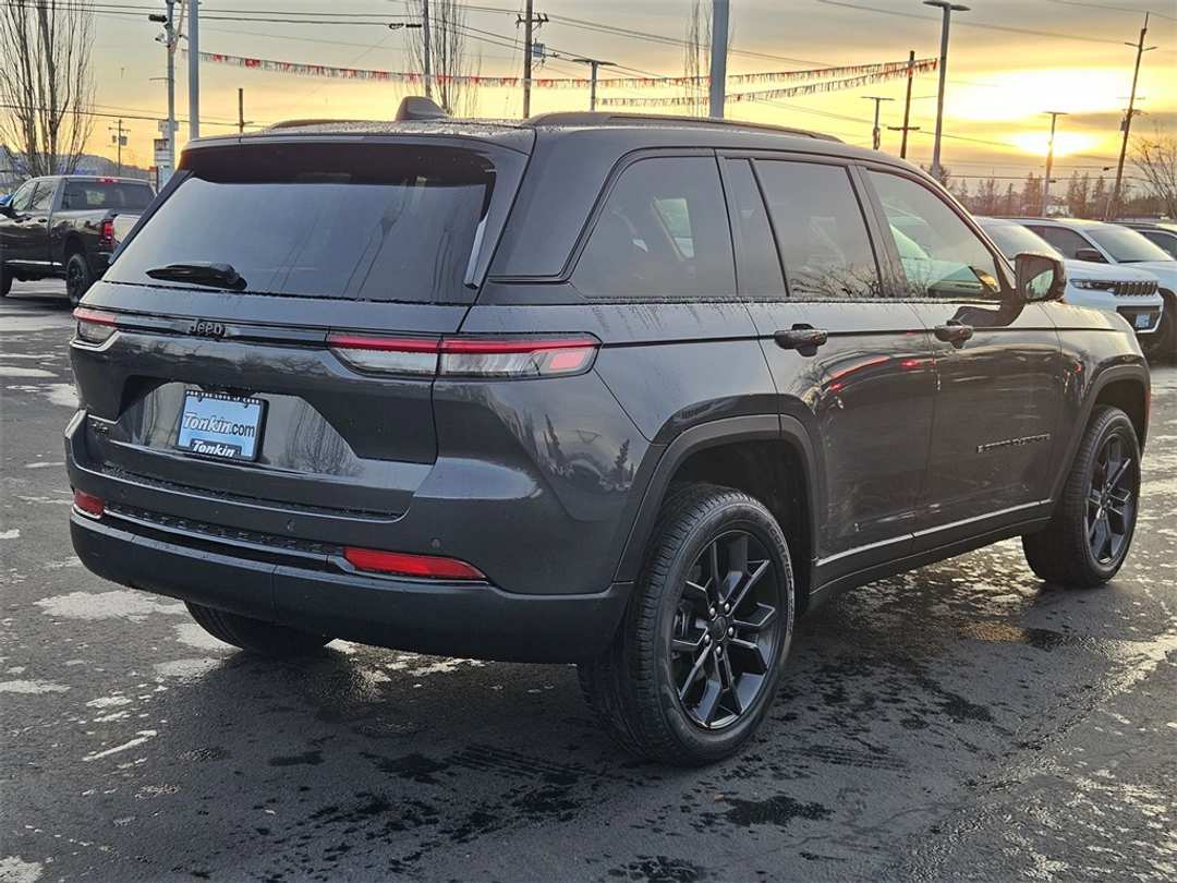 2025 Jeep Grand Cherokee Limited - Image 6