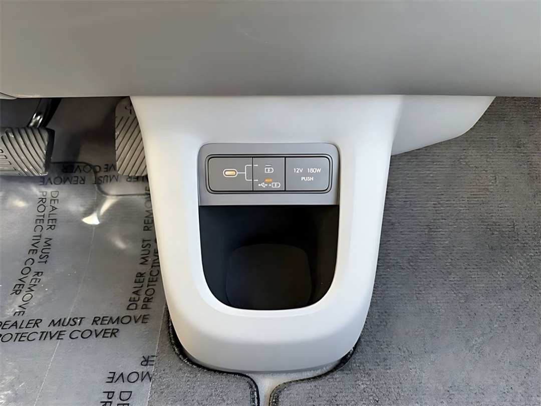 2026 Hyundai Ioniq 5 Limited - Image 25