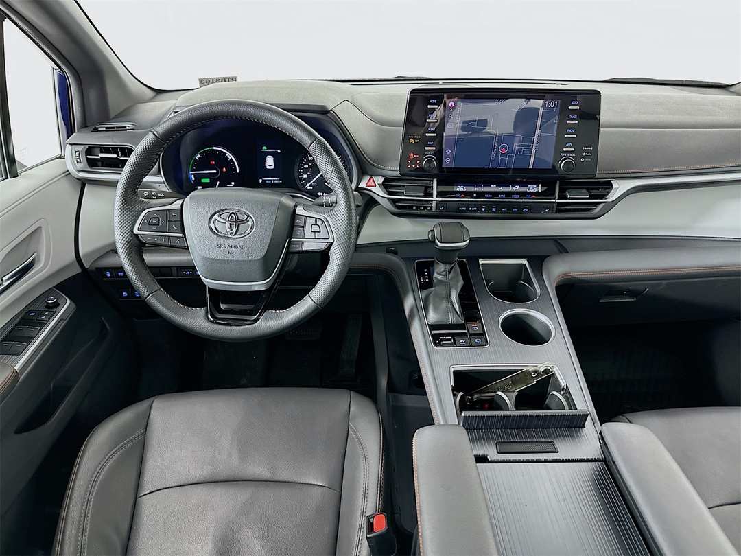 2022 Toyota Sienna XSE - Image 23