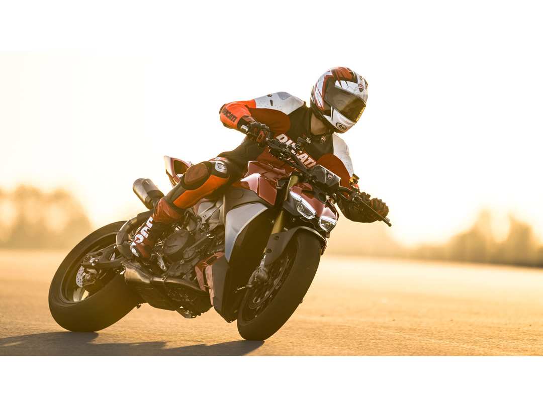 2026 Ducati Streetfighter V2 S - Image 13
