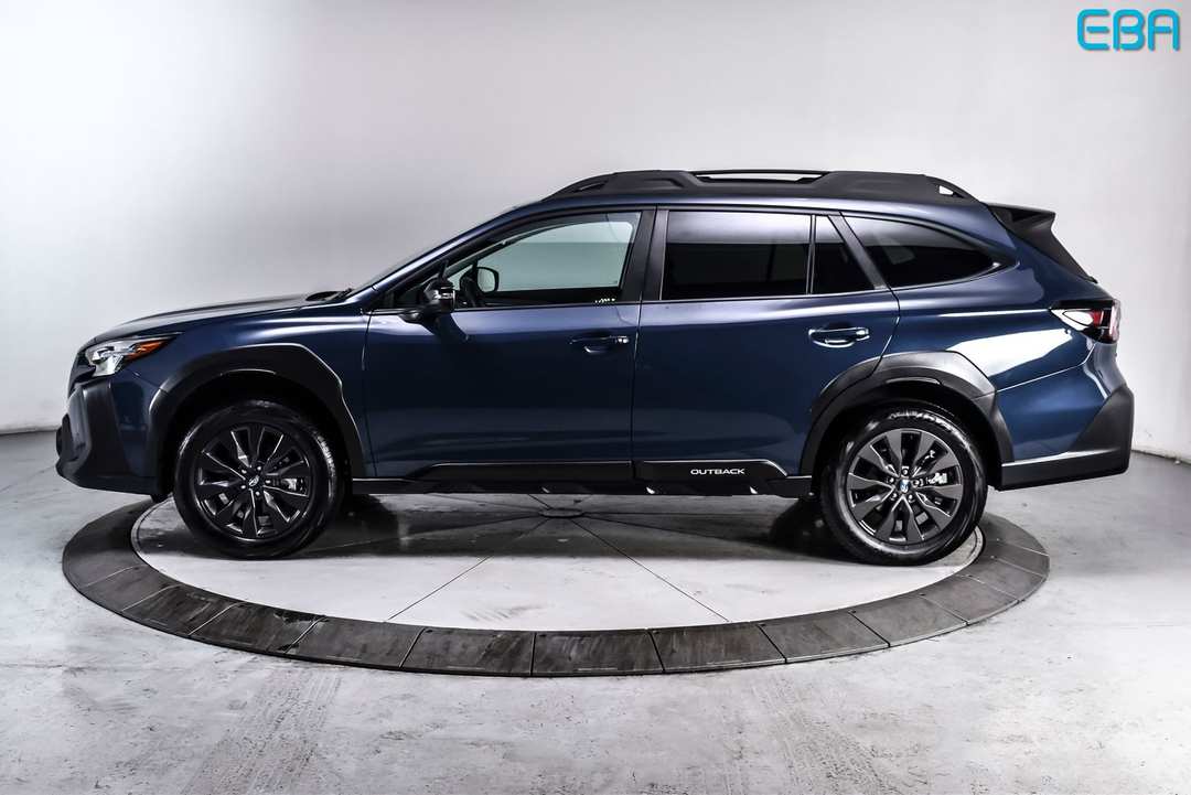 2025 Subaru Outback Onyx Edition - Image 3