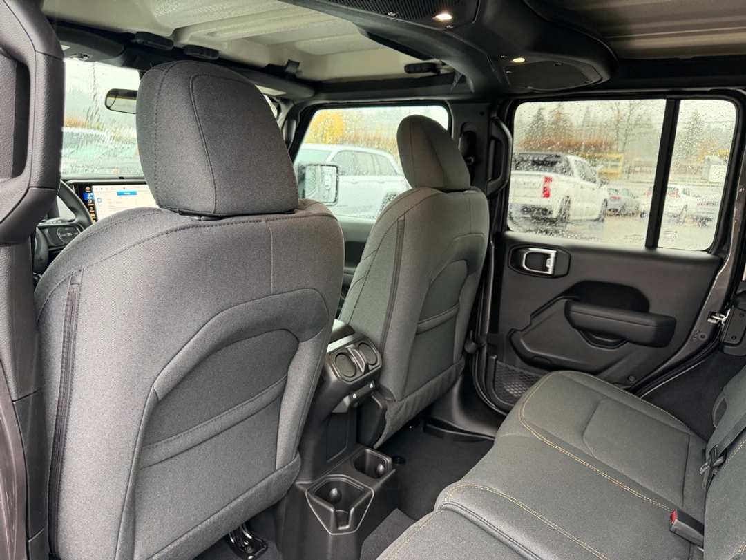 2026 Jeep Wrangler Sport - Image 31