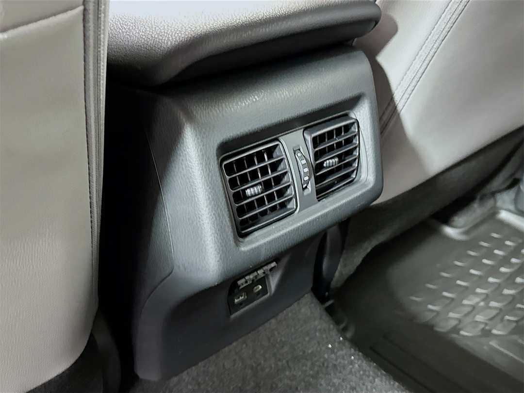 2026 Toyota Camry SE - Image 24