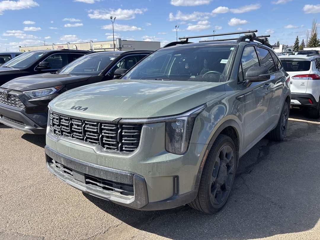 2025 Kia Sorento EX - Image 2