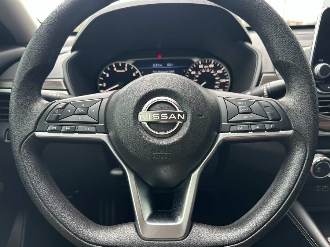 2023 Nissan Altima 2.5 SV - Image 21