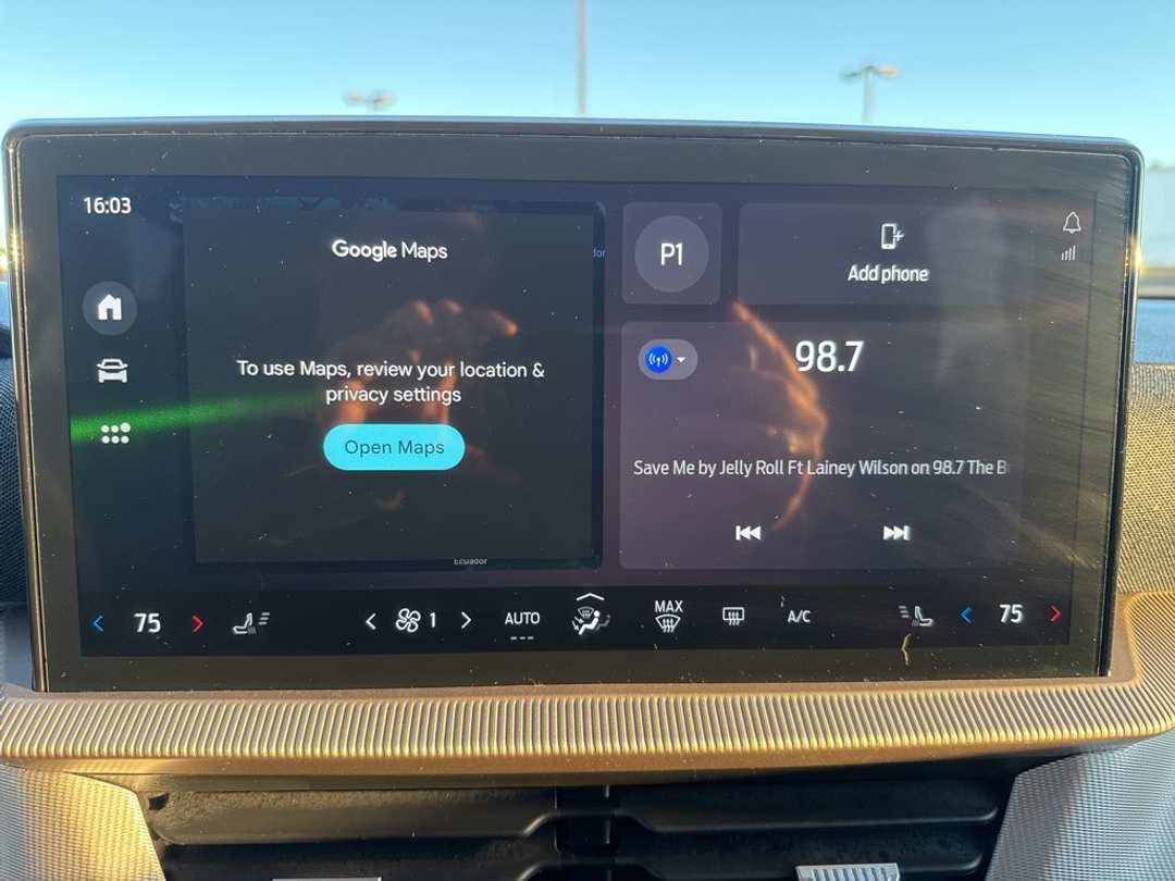 2025 Ford Explorer Active - Image 41