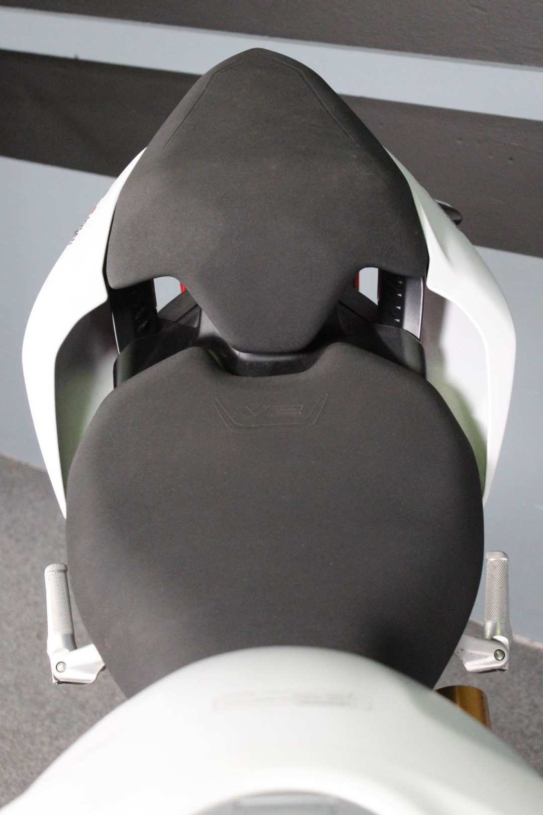 2023 Ducati Panigale V2 - Image 16