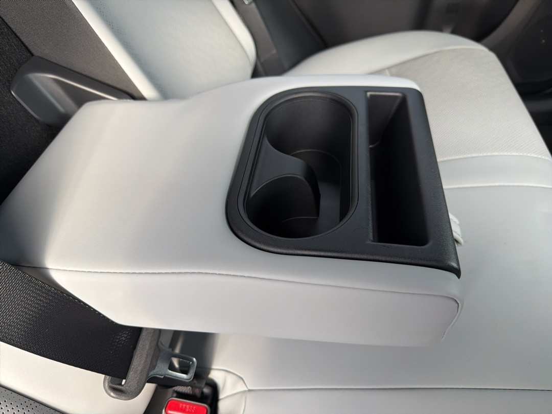 2026 Subaru Solterra Premium - Image 24