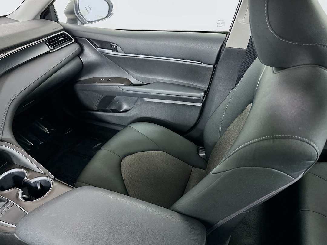 2024 Toyota Camry LE - Image 23