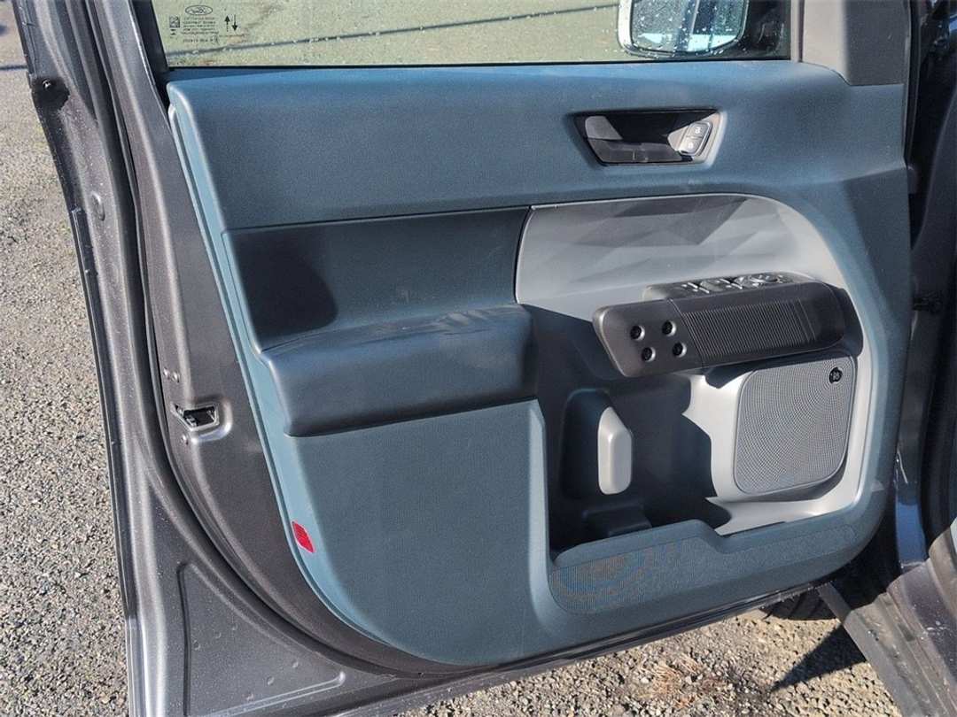 2026 Ford Maverick Lariat - Image 9