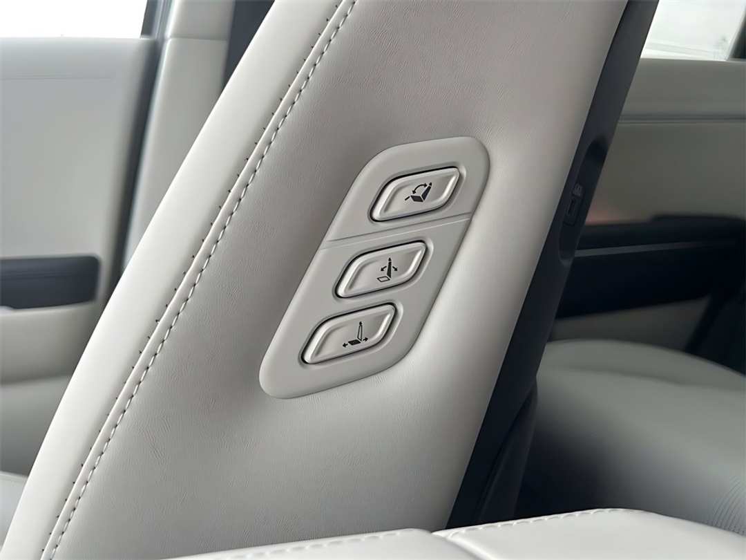 2026 Hyundai Palisade Calligraphy - Image 21