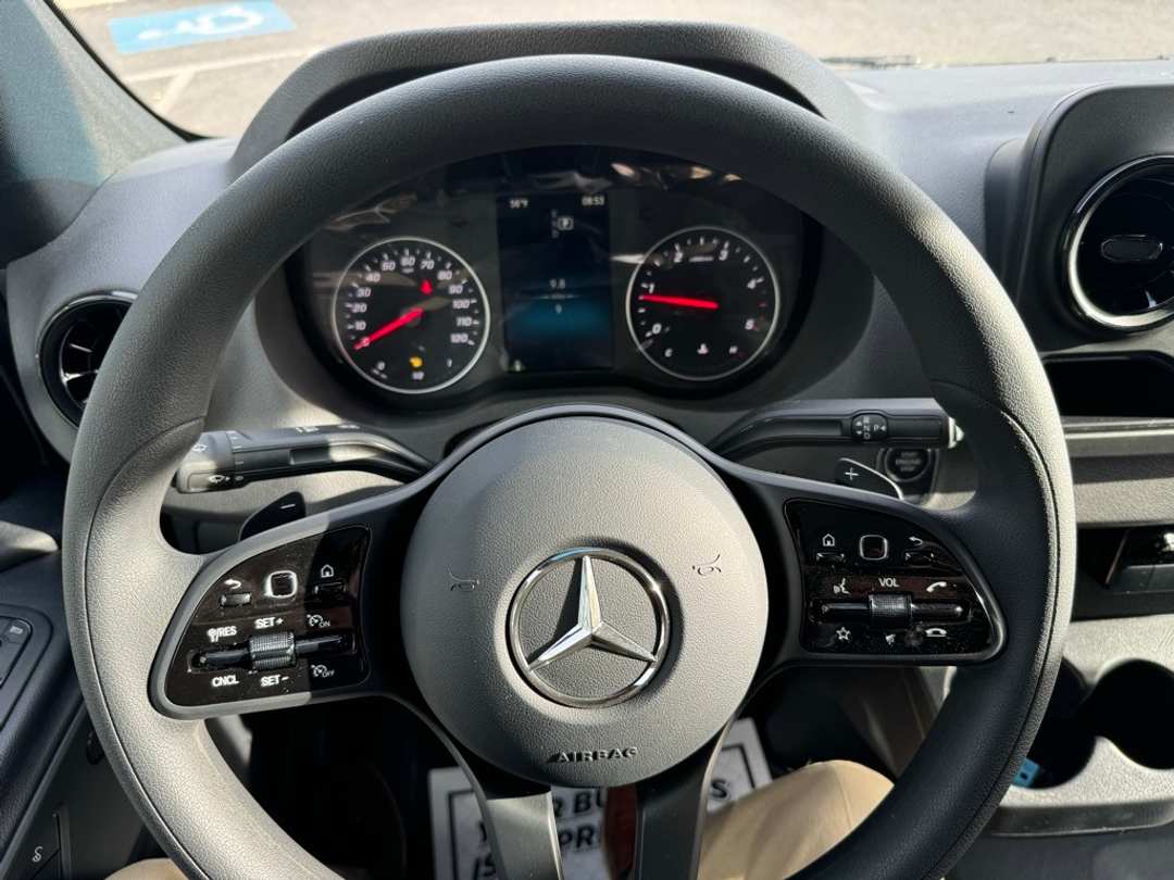 2024 Mercedes-Benz Sprinter 3500 Cargo 144 WB - Image 26