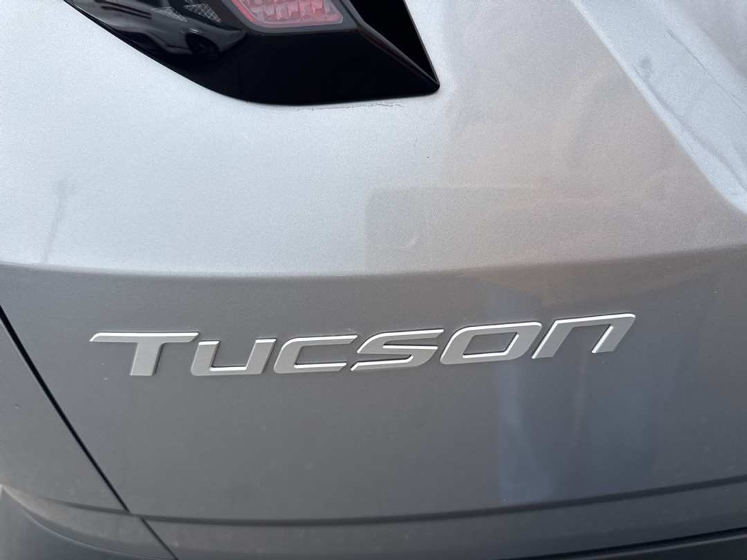 2025 Hyundai Tucson Limited - Image 10