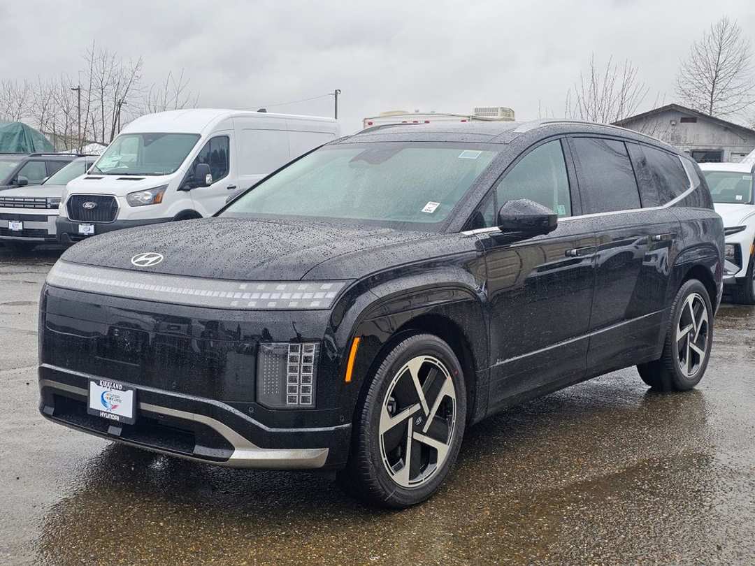 2026 Hyundai Ioniq 9 Performance Calligraphy - Image 3