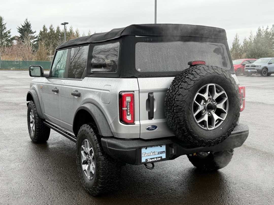 2022 Ford Bronco Badlands - Image 6