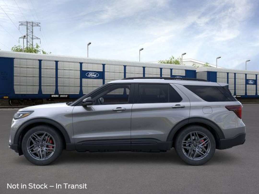 2026 Ford Explorer STLine - Image 3