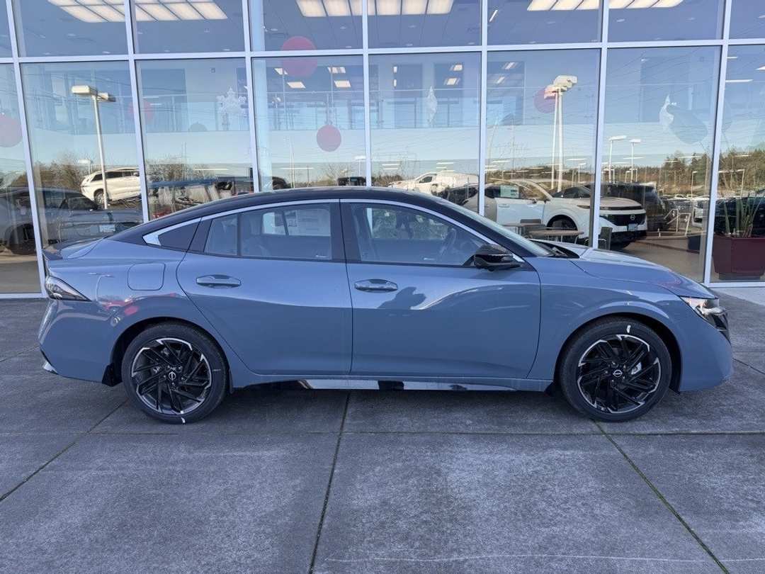 2026 Nissan Sentra SR - Image 8