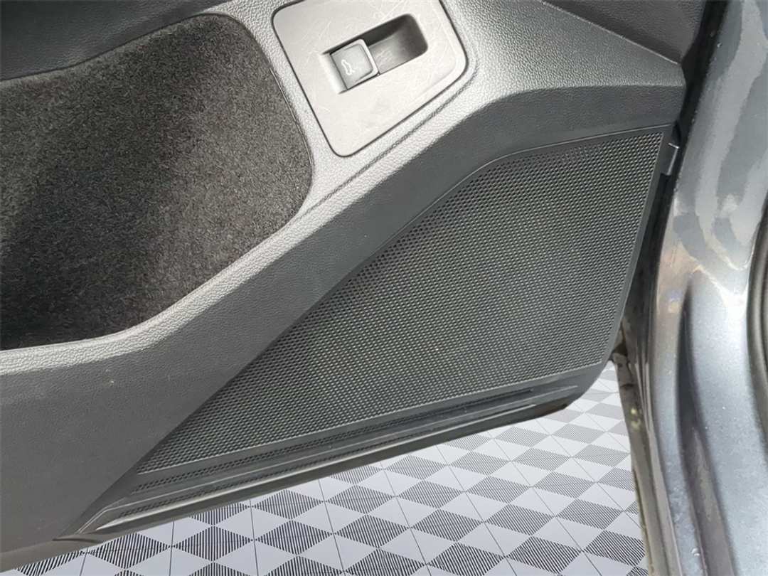 2024 Volkswagen Tiguan 2.0T Wolfsburg Edition - Image 12