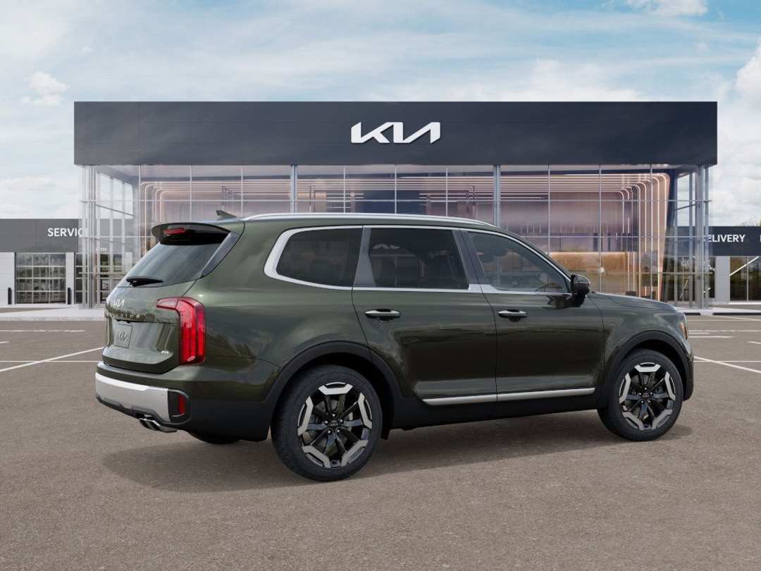 2025 Kia Telluride S - Image 6