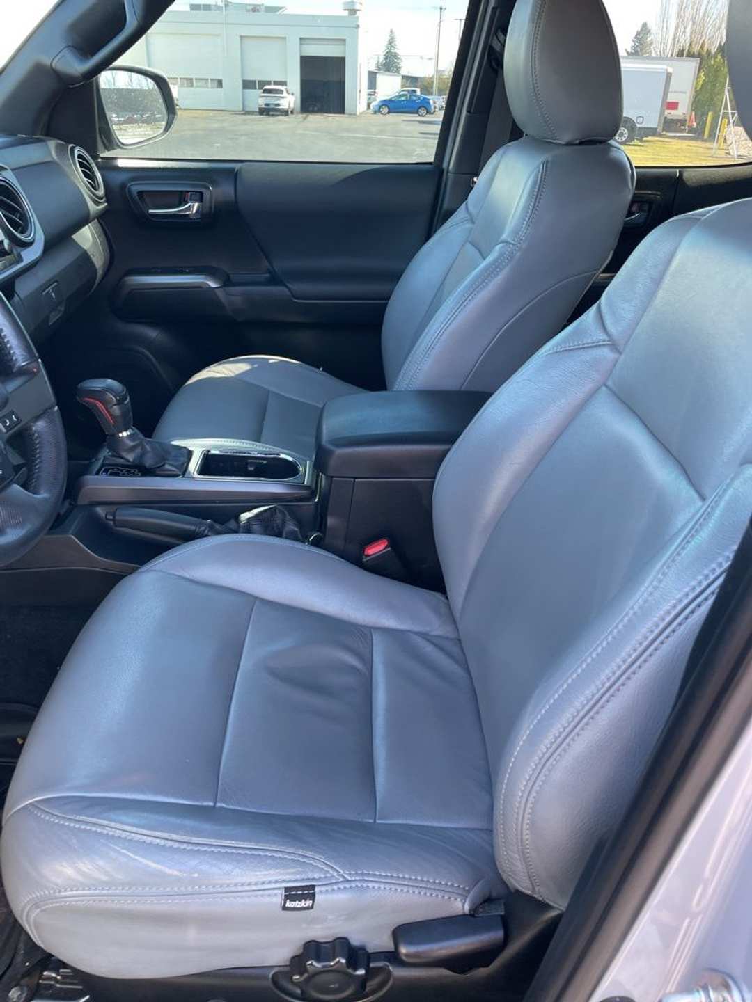 2018 Toyota Tacoma TRD OffRoad - Image 9