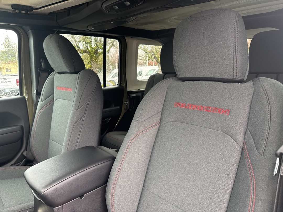 2026 Jeep Wrangler Rubicon - Image 13